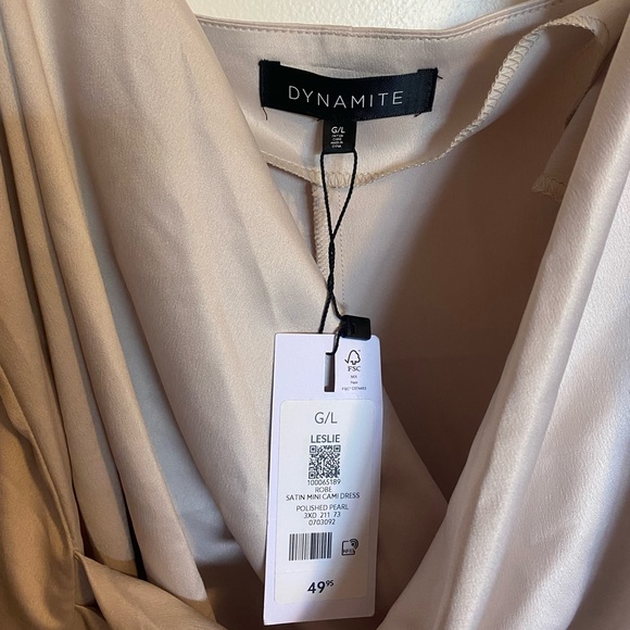 Dynamite Satin Wrap dress - Picture 3 of 3